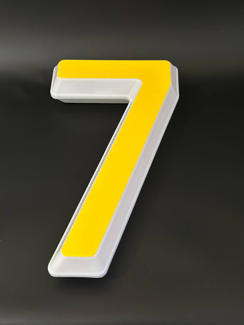 Световая цифра 7
