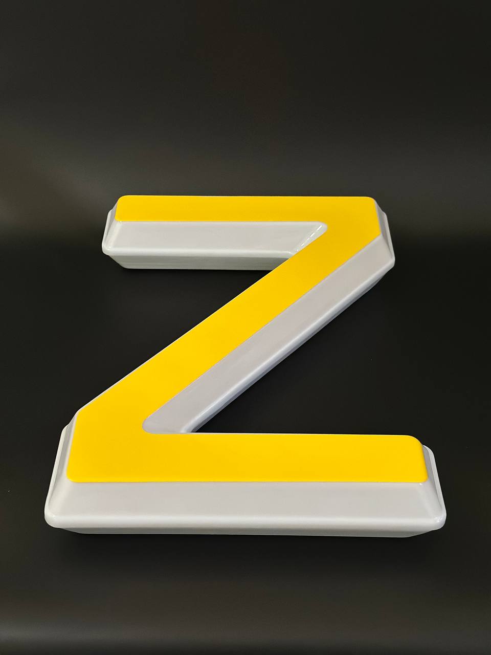 Световая буква Z