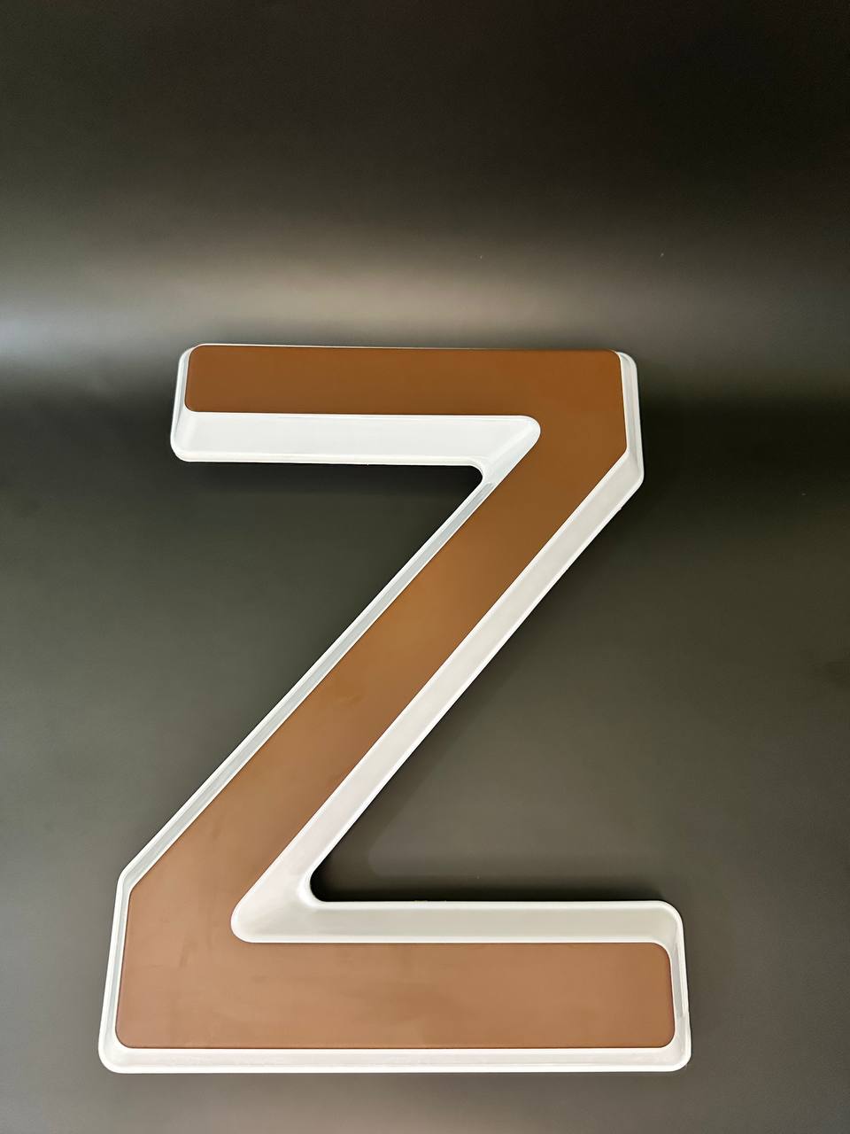 Световая буква Z