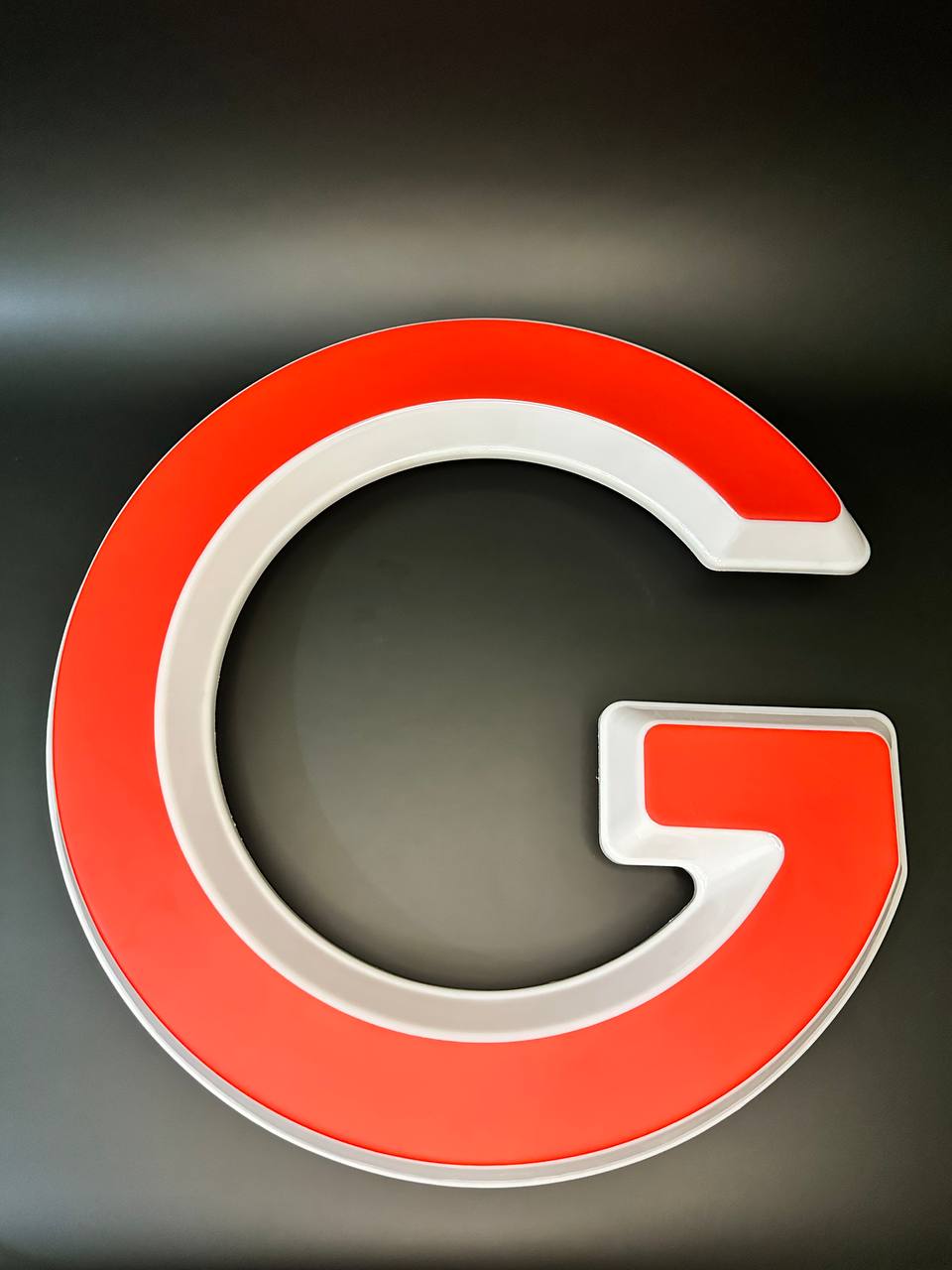 Световая буква G