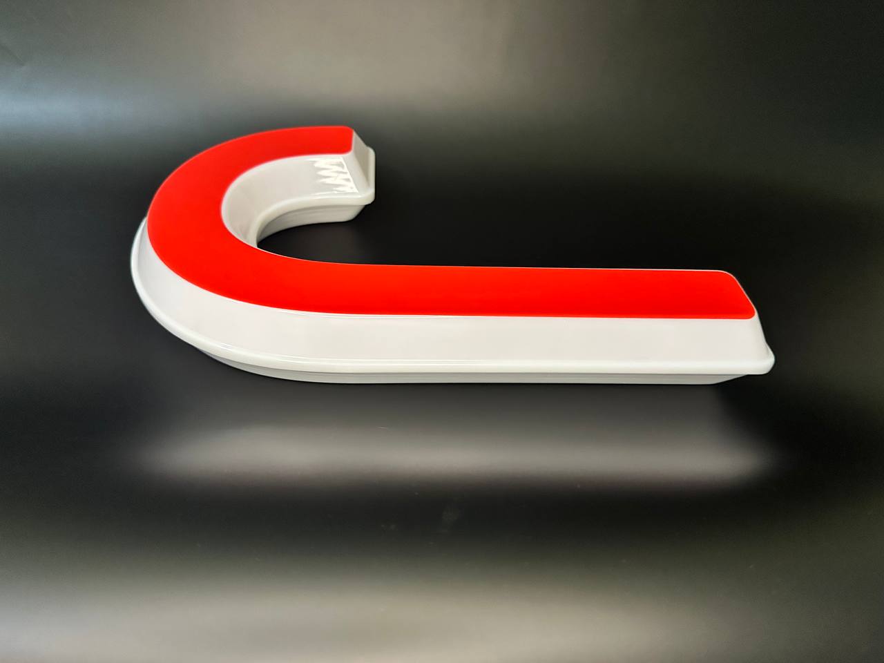 Световая буква J