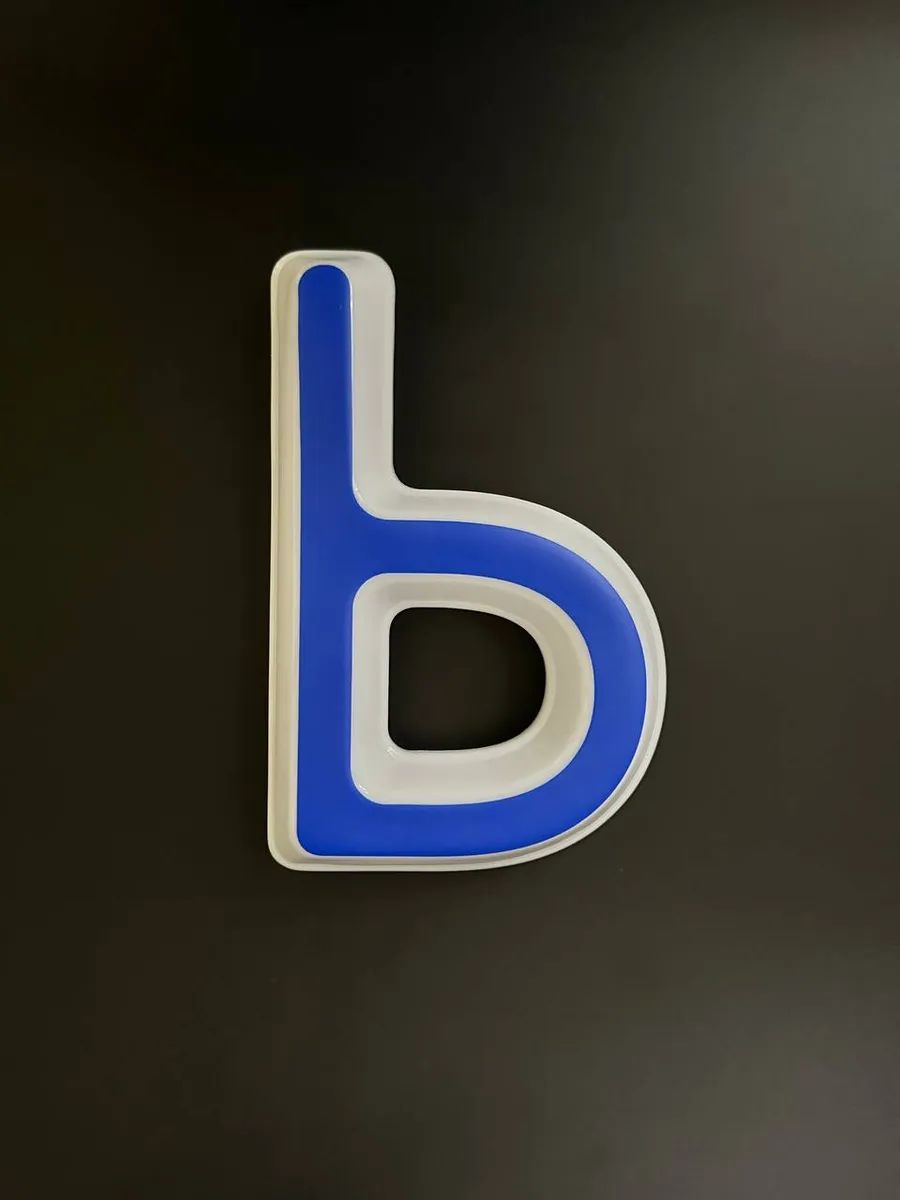 Световая буква Ь