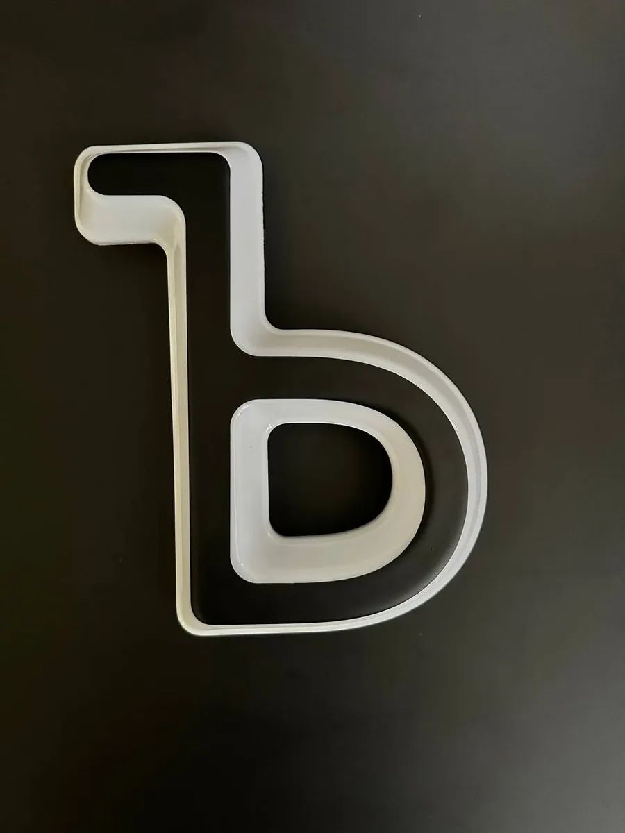 Световая буква Ъ